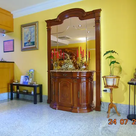 Ξενοδοχείο San Juan Revilla De Camargo